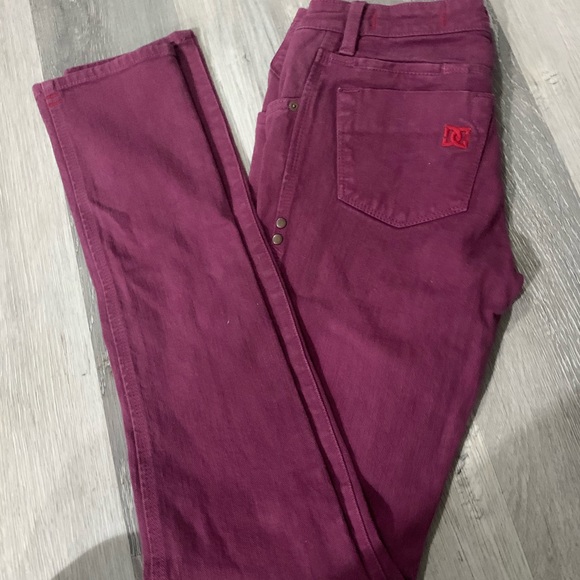 DC Burgundy Jeans - Picture 1 of 4